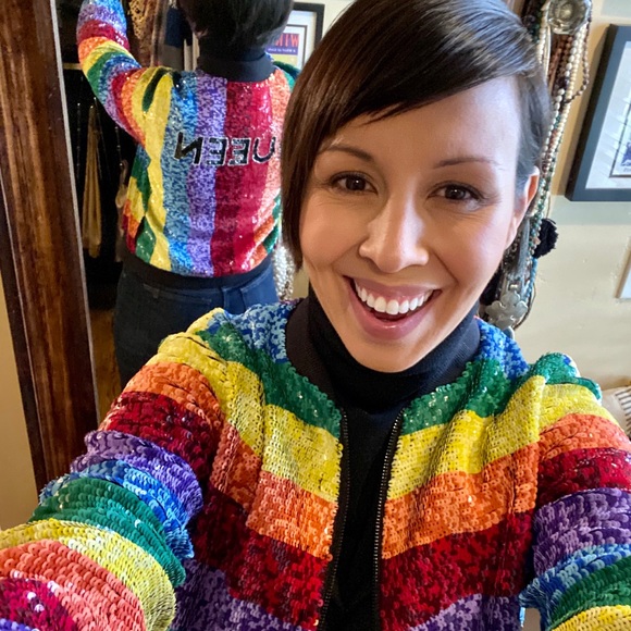 Meet your Posher, Liz - Picture 1 of 6